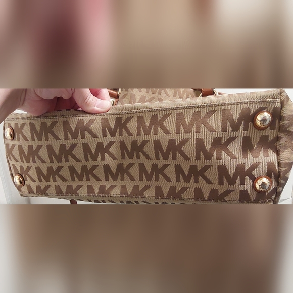 Michael Kors Calista satchel bag - Picture 10 of 16